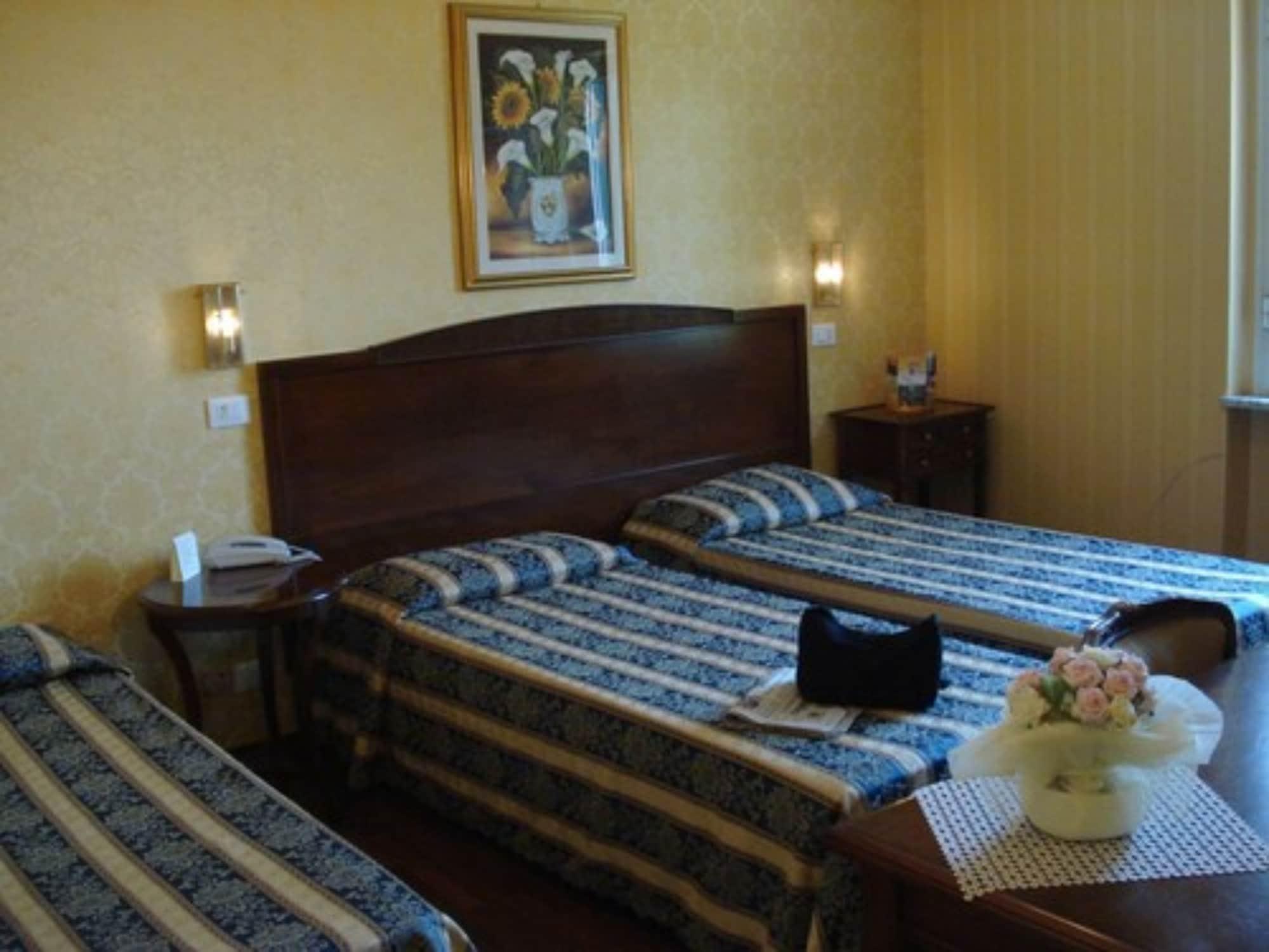 Hotel Villa Aricia Ariccia Buitenkant foto