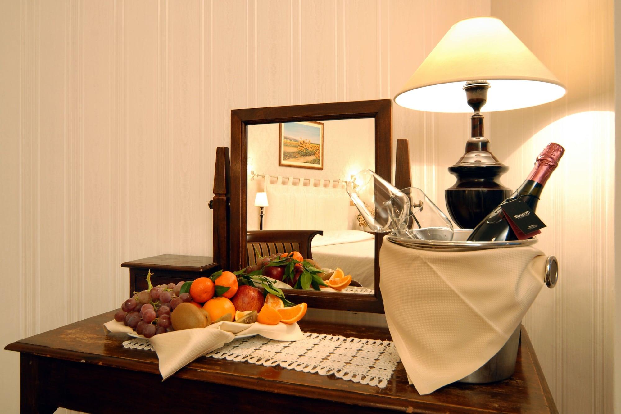 Hotel Villa Aricia Ariccia Buitenkant foto