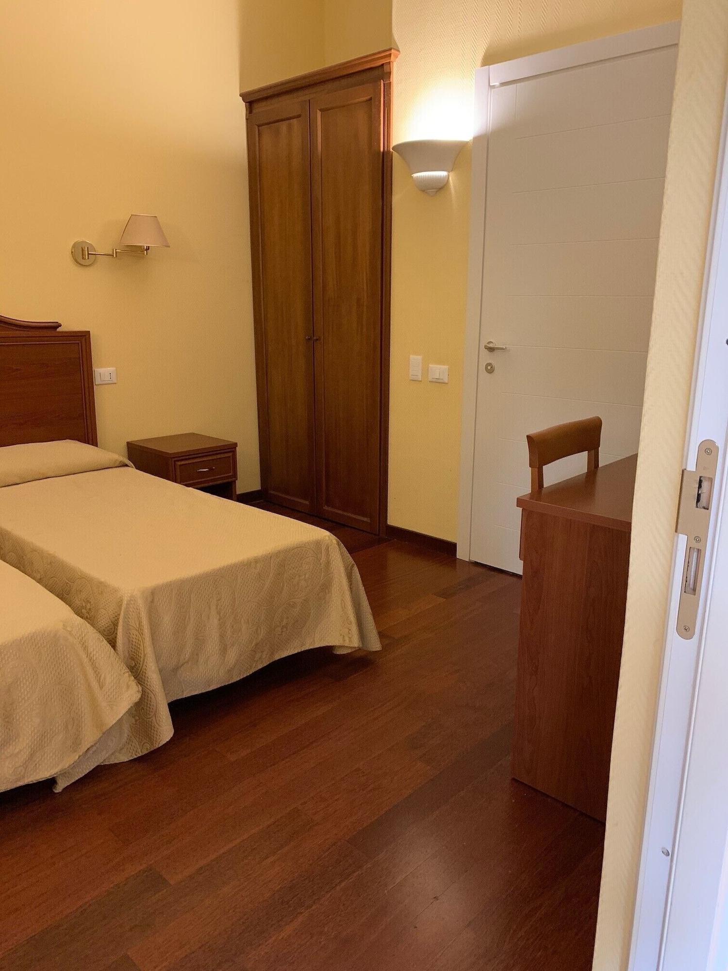 Hotel Villa Aricia Ariccia Buitenkant foto