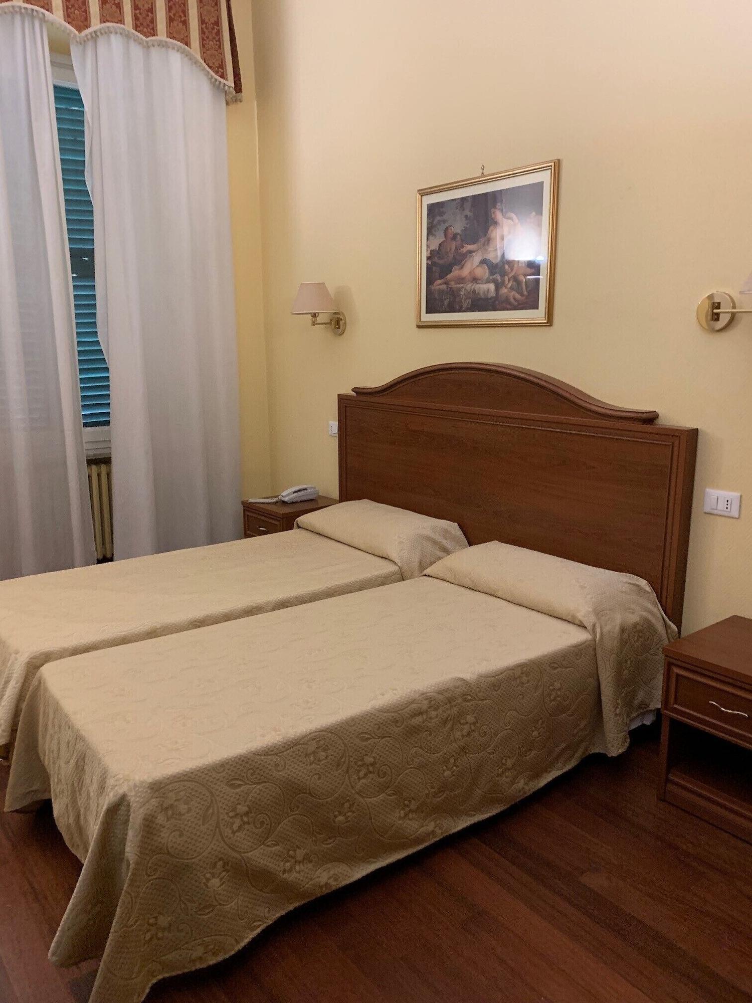 Hotel Villa Aricia Ariccia Buitenkant foto