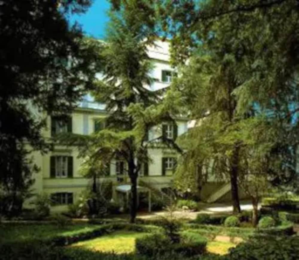 Hotel Villa Aricia Ariccia Buitenkant foto