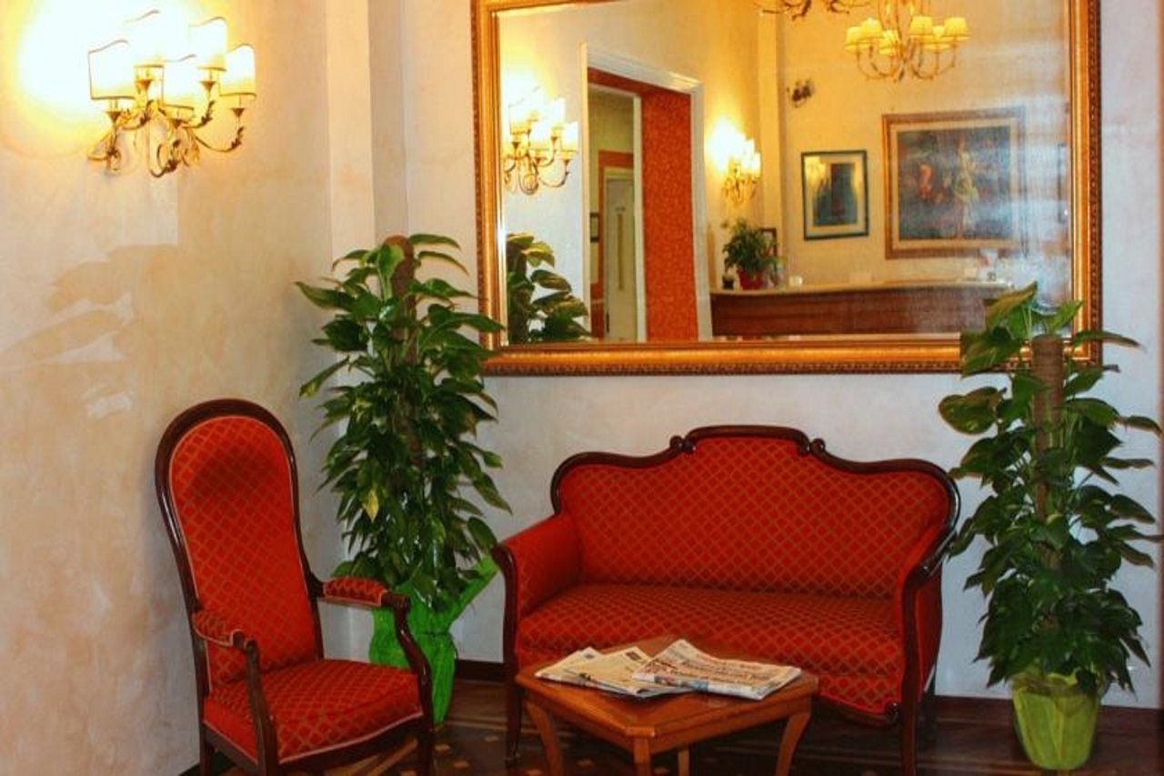 Hotel Villa Aricia Ariccia Buitenkant foto