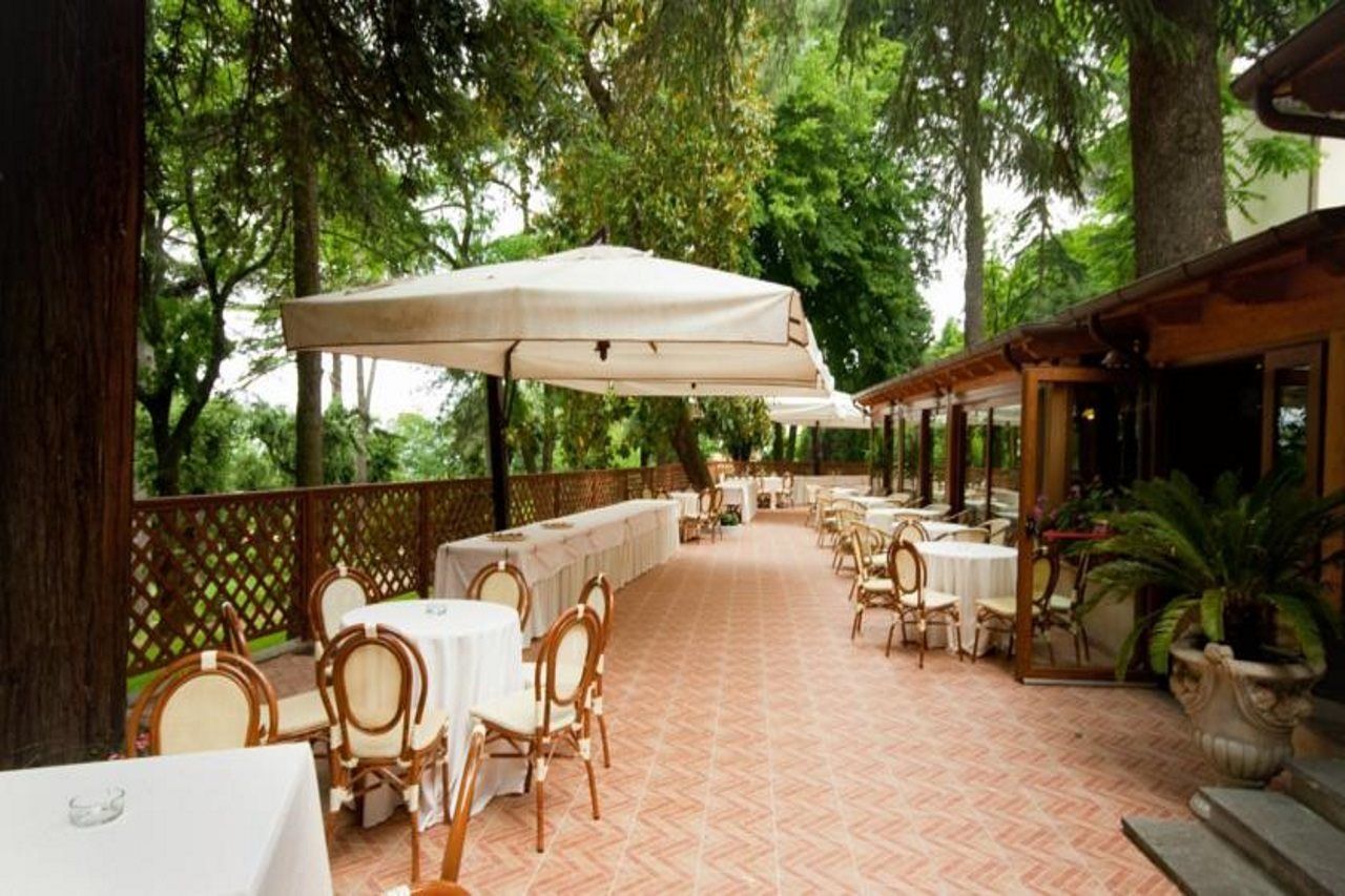 Hotel Villa Aricia Ariccia Buitenkant foto